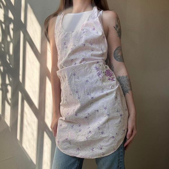 Vintage Purple Floral Cottagecore Apron Homemaker garden fairy 1950s housewife - Picture 1 of 7